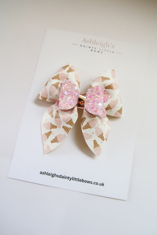 Ice cream medium pinch bow