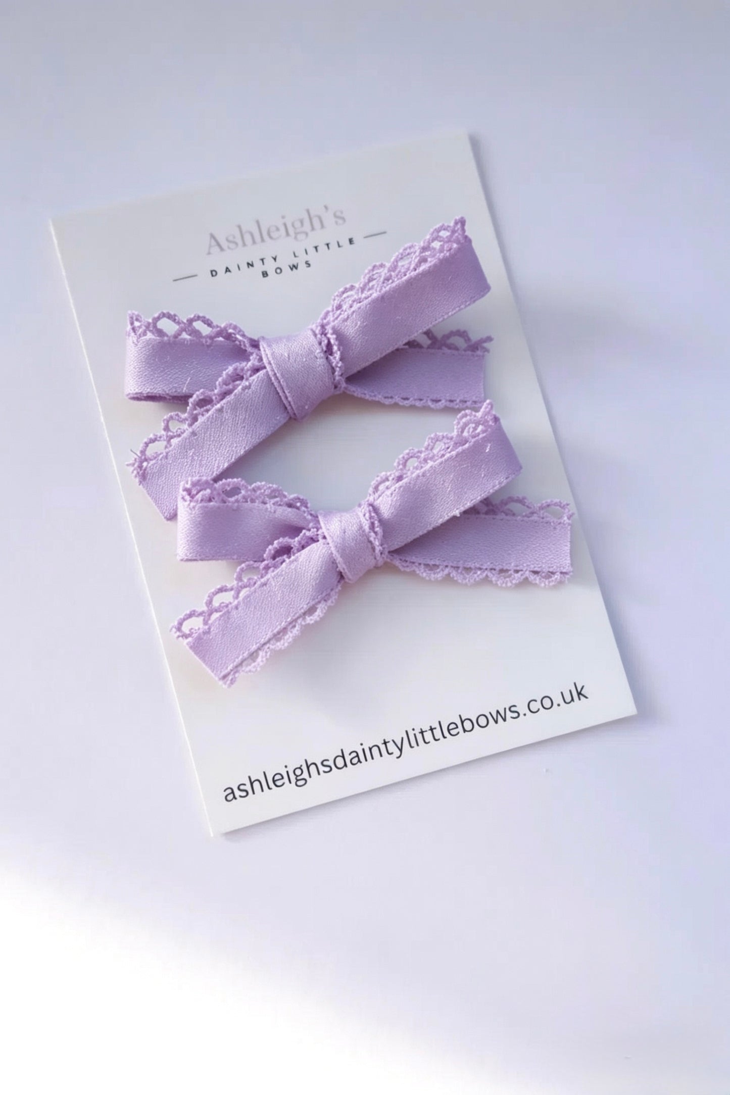 Frilly handtied bow (9 colours available