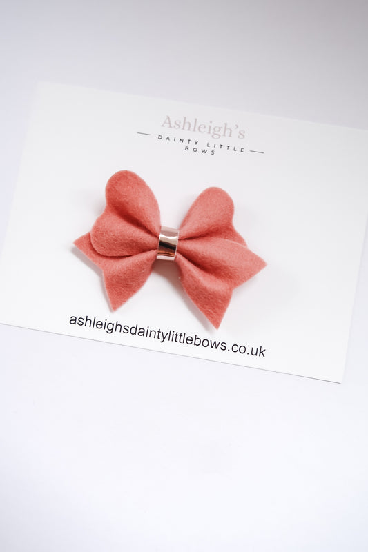 Peach hali bow