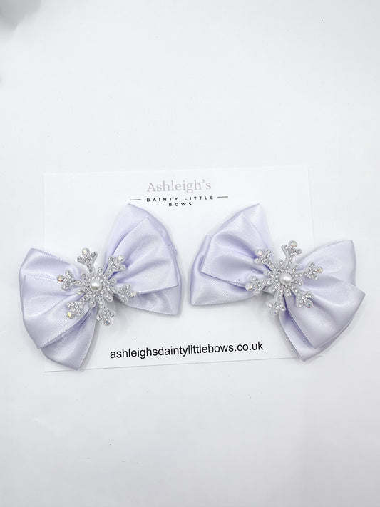 Snowflake lilac bow