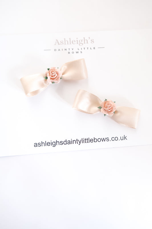 Dainty peach bow