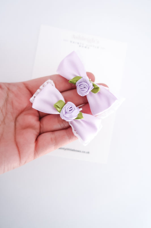 Dainty rose bud lace bow