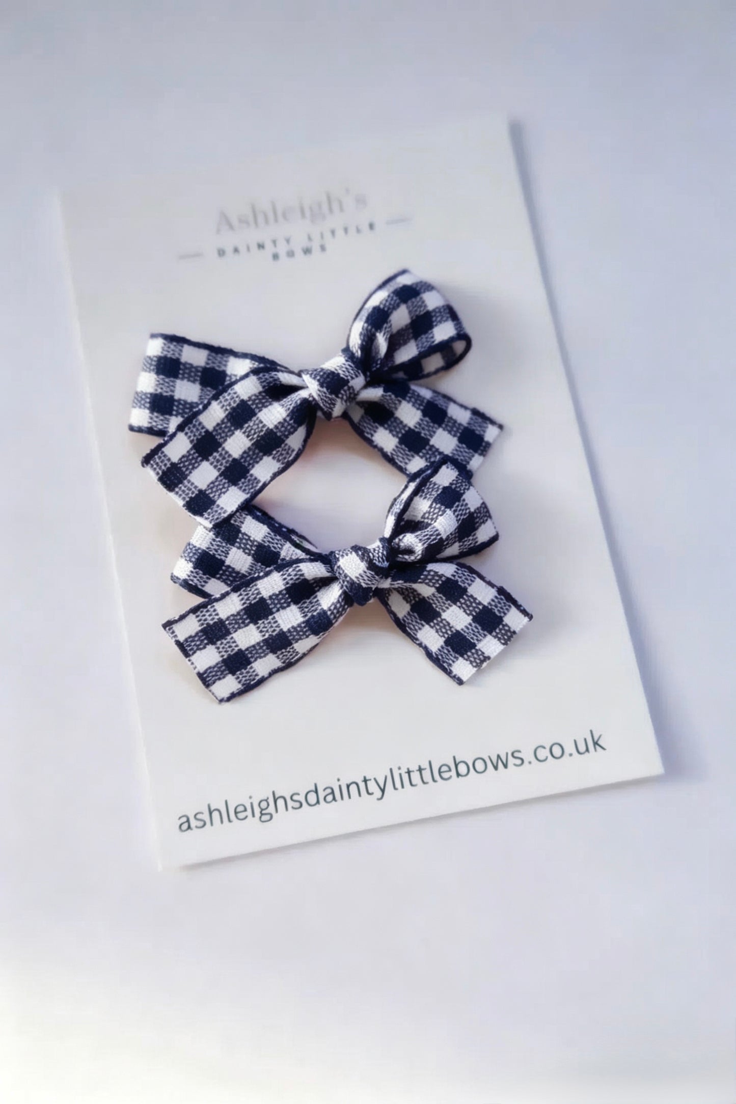 Mini hand tied bow (8 colours available)