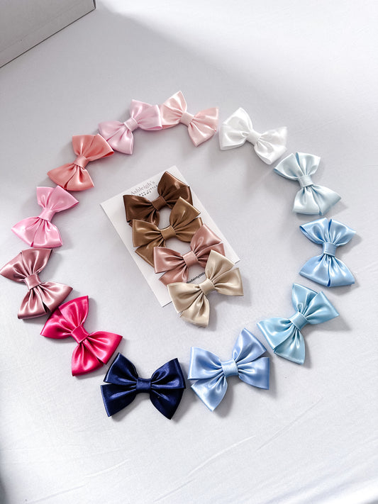 Flutter satin bows (36 colours available)