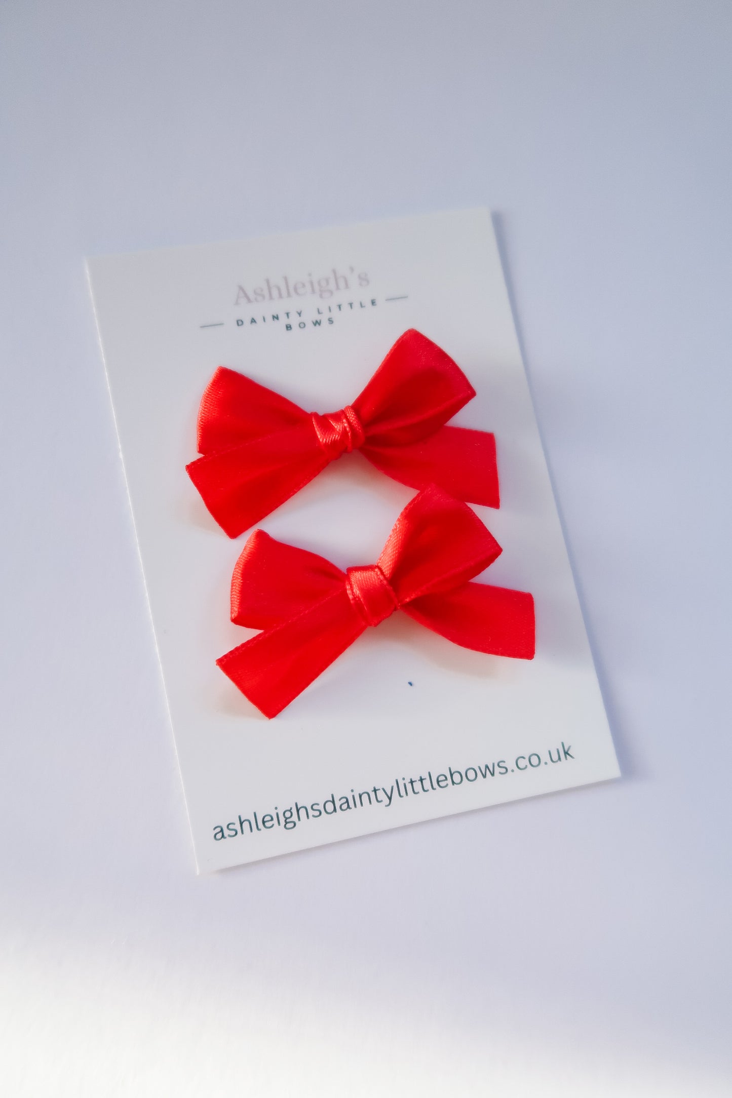 Mini hand tied bow (9 colours available)