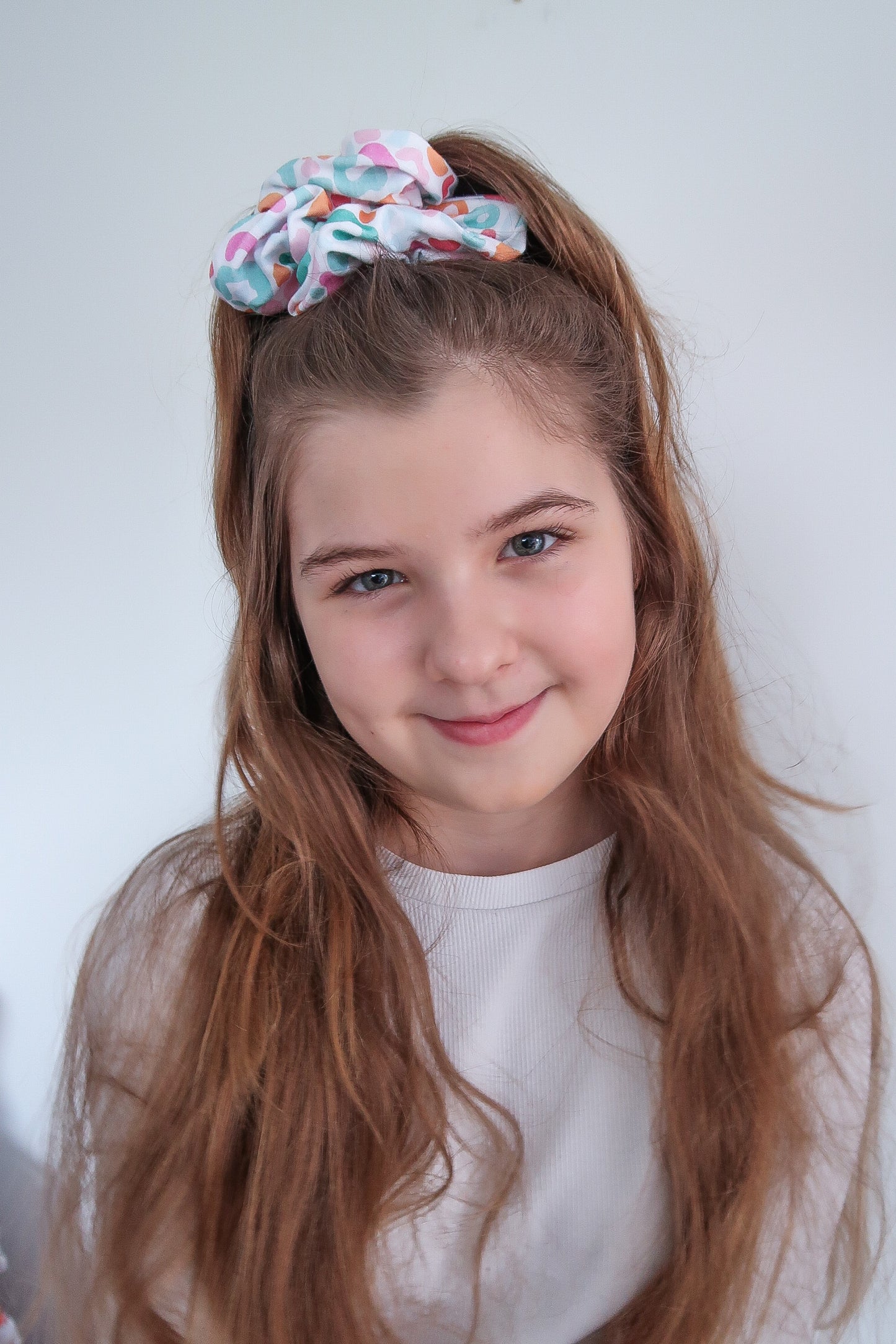 Retro party scunchies