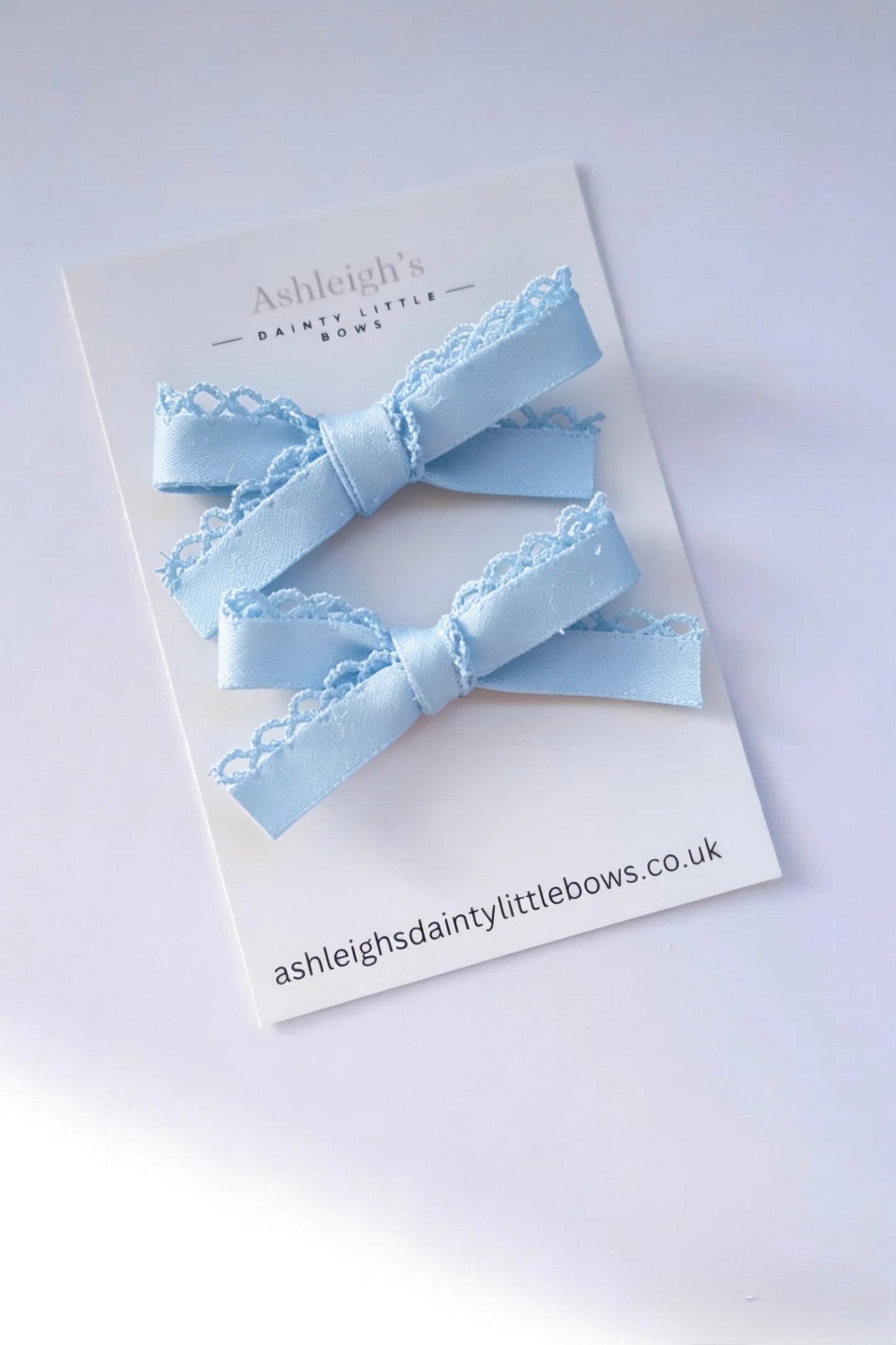 Frilly handtied bow (9 colours available