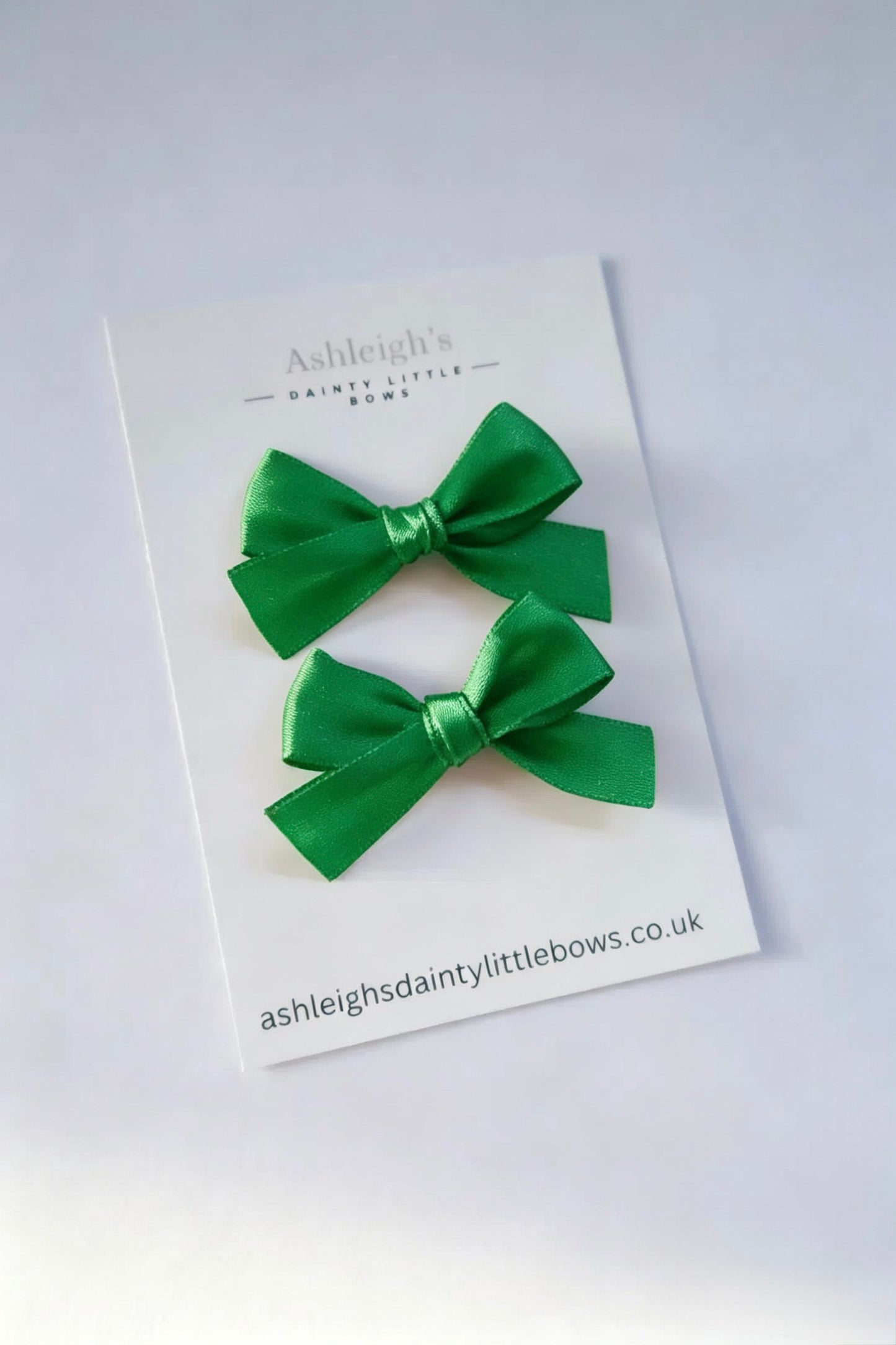 Mini hand tied bow (9 colours available)