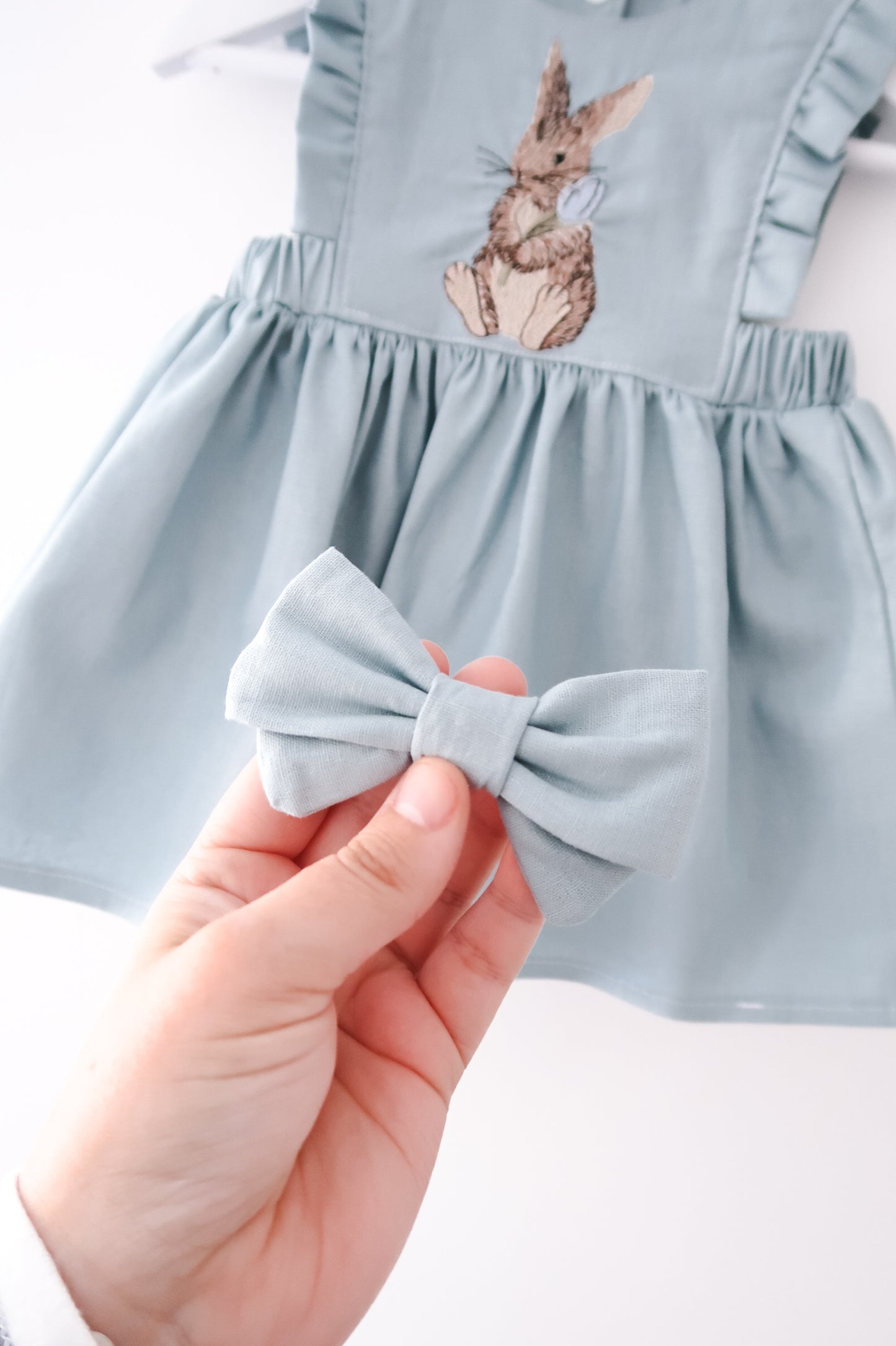 Novaleigh bow (4 colours available)