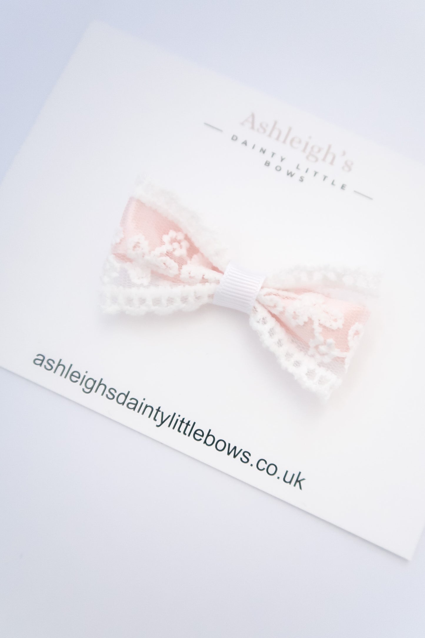 Annie lace bow