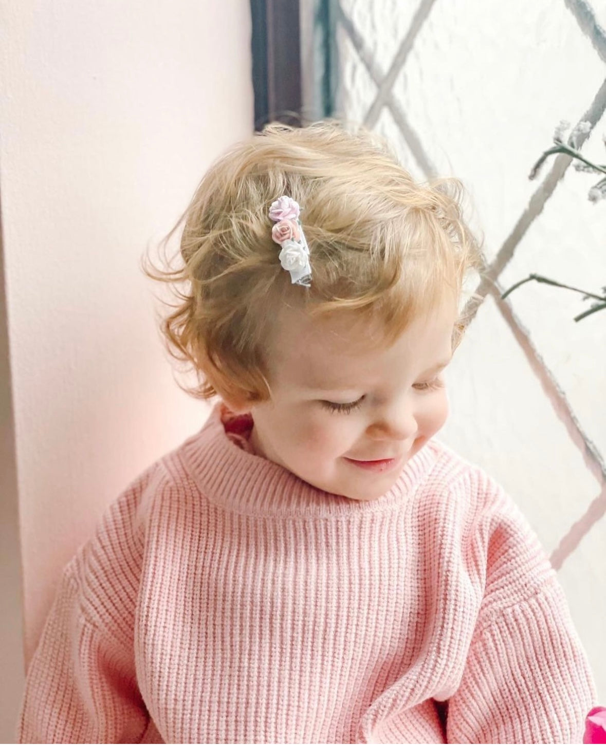 Dainty pink flower clip