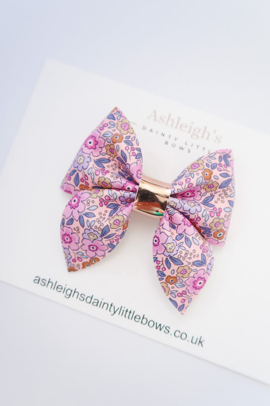 Matilda pinch bow