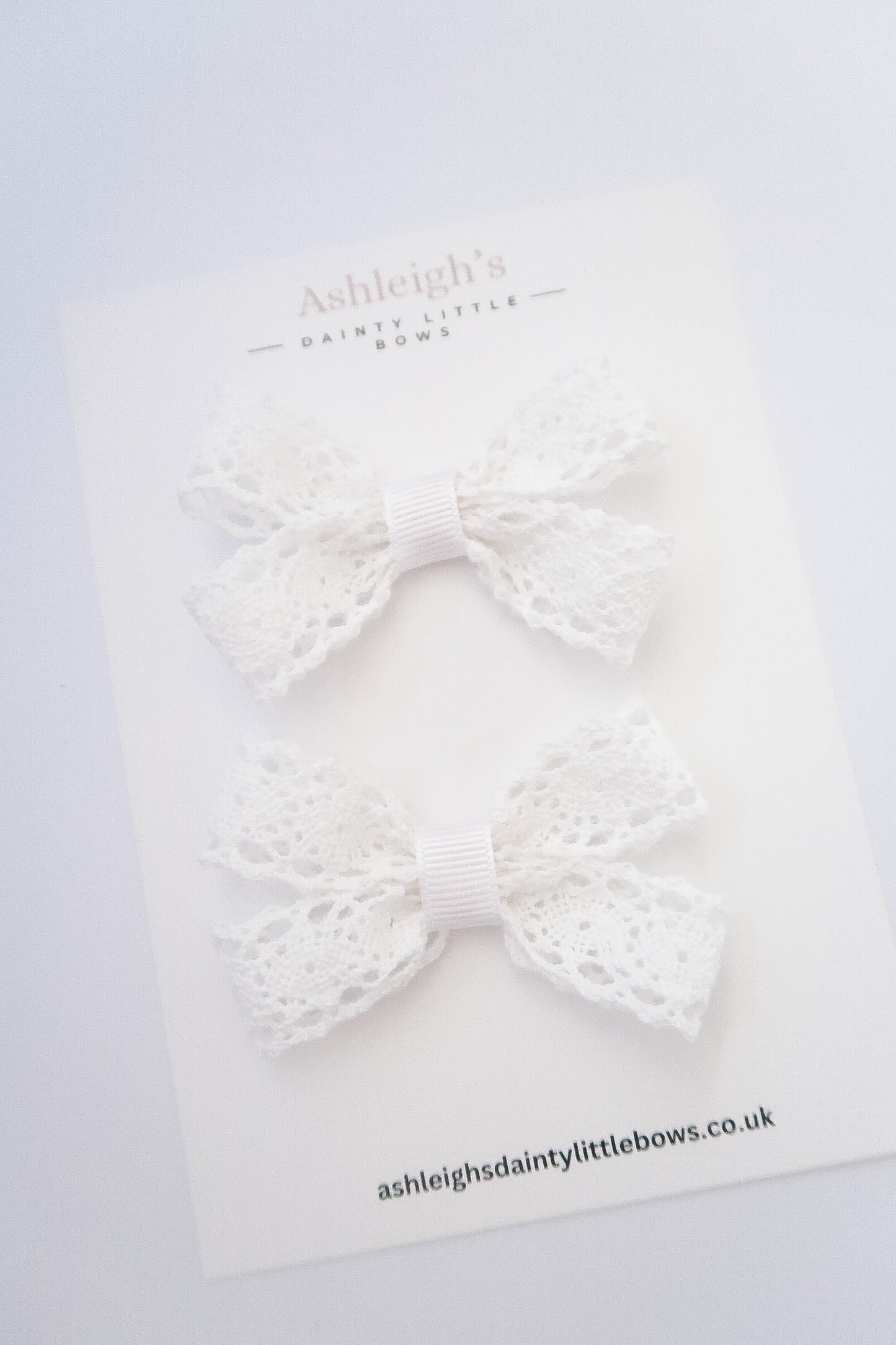 White lace sweetheart bow