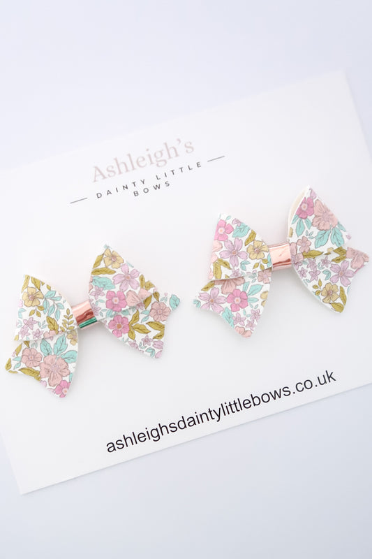 Ditsy aria bloom bow