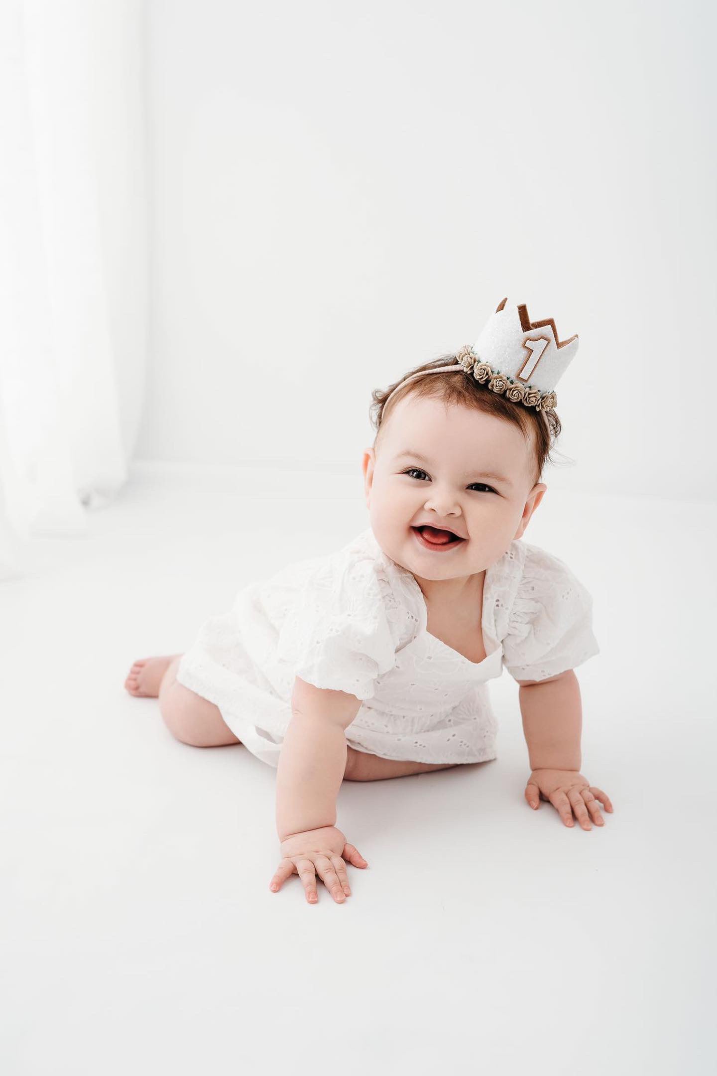 White/nude birthday crown