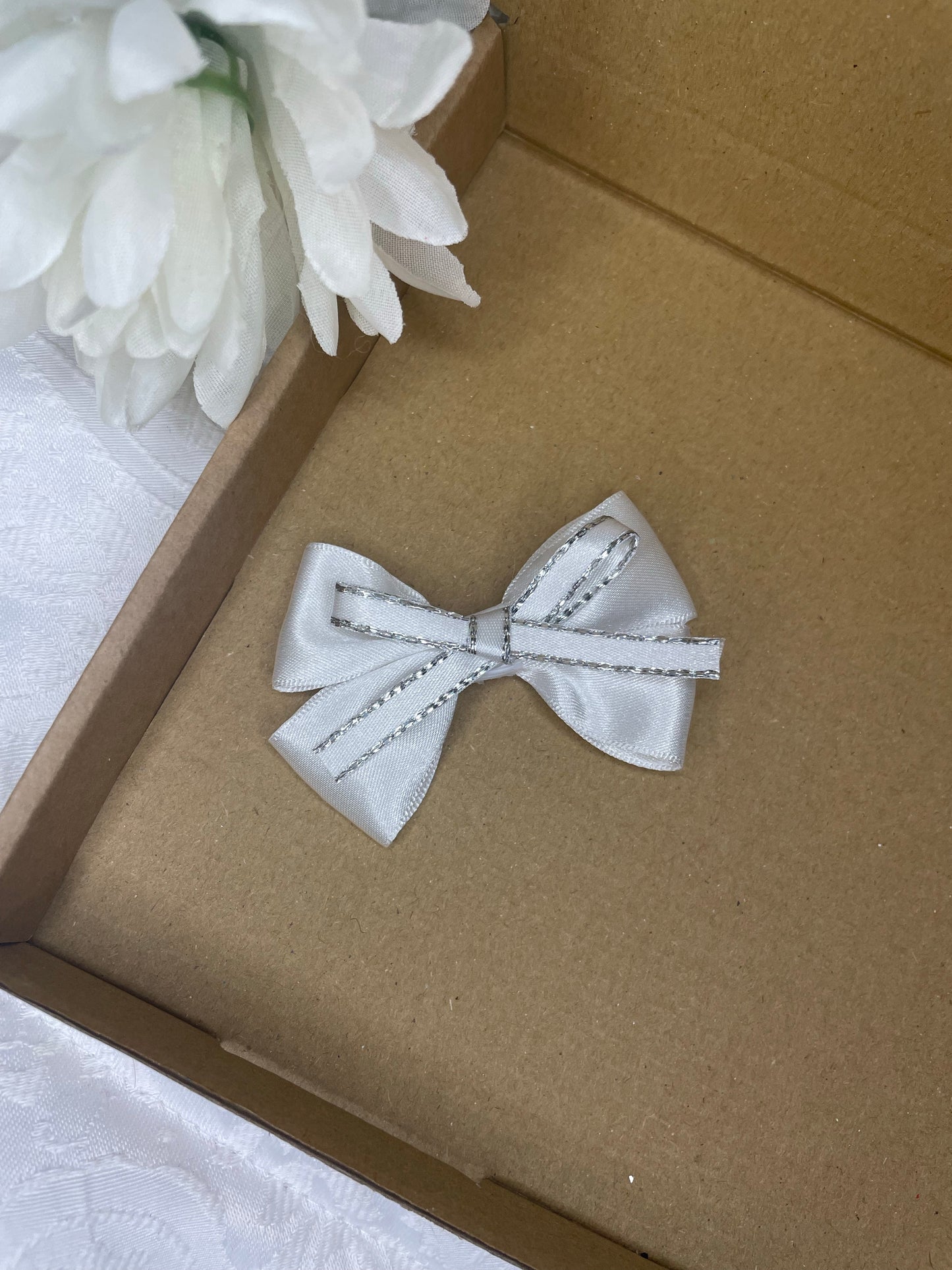 Sweetheart white ribbon bow