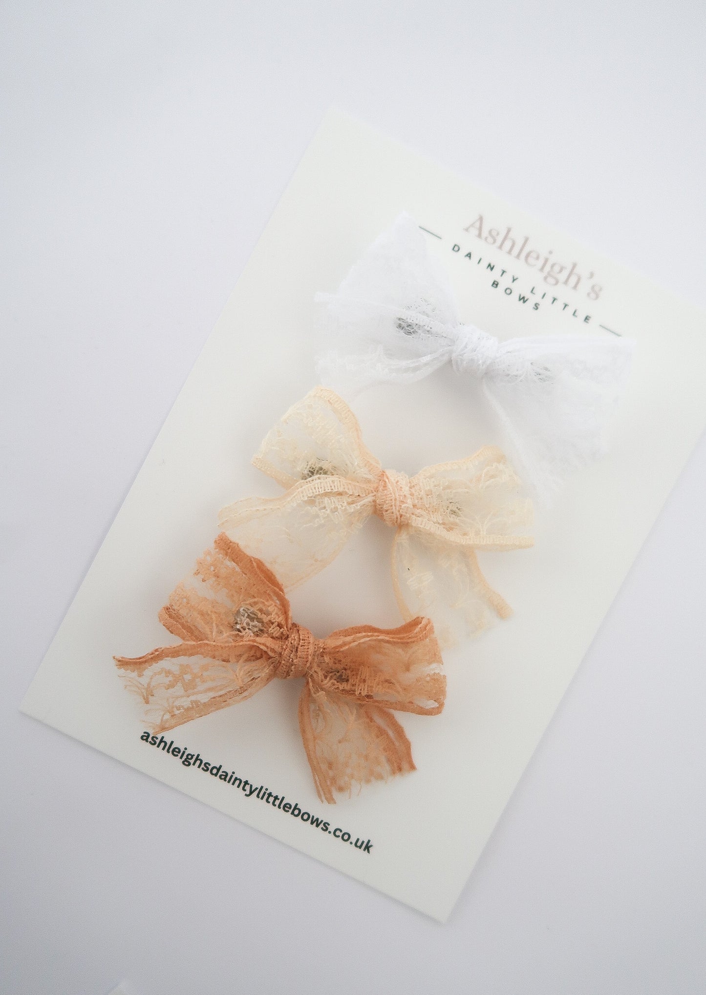 Sweetheart lace bows